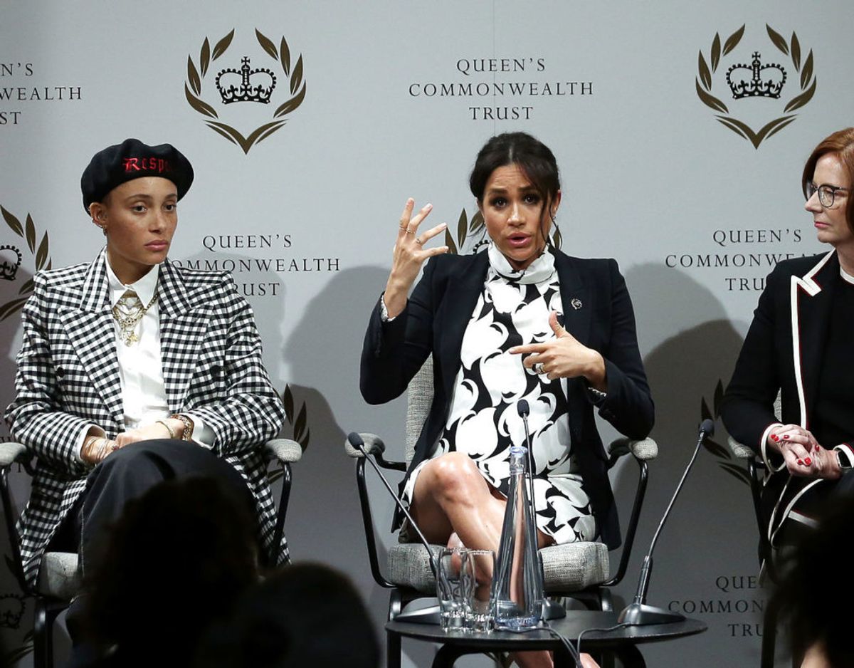 Adwoa Aboah er model, og hun har fokus på mentalt helbred, som hertuginde Meghan også går meget op i. Modellen har åbent fortalt, om sine egne problemer med selvmordstanker. Foto: Scanpix