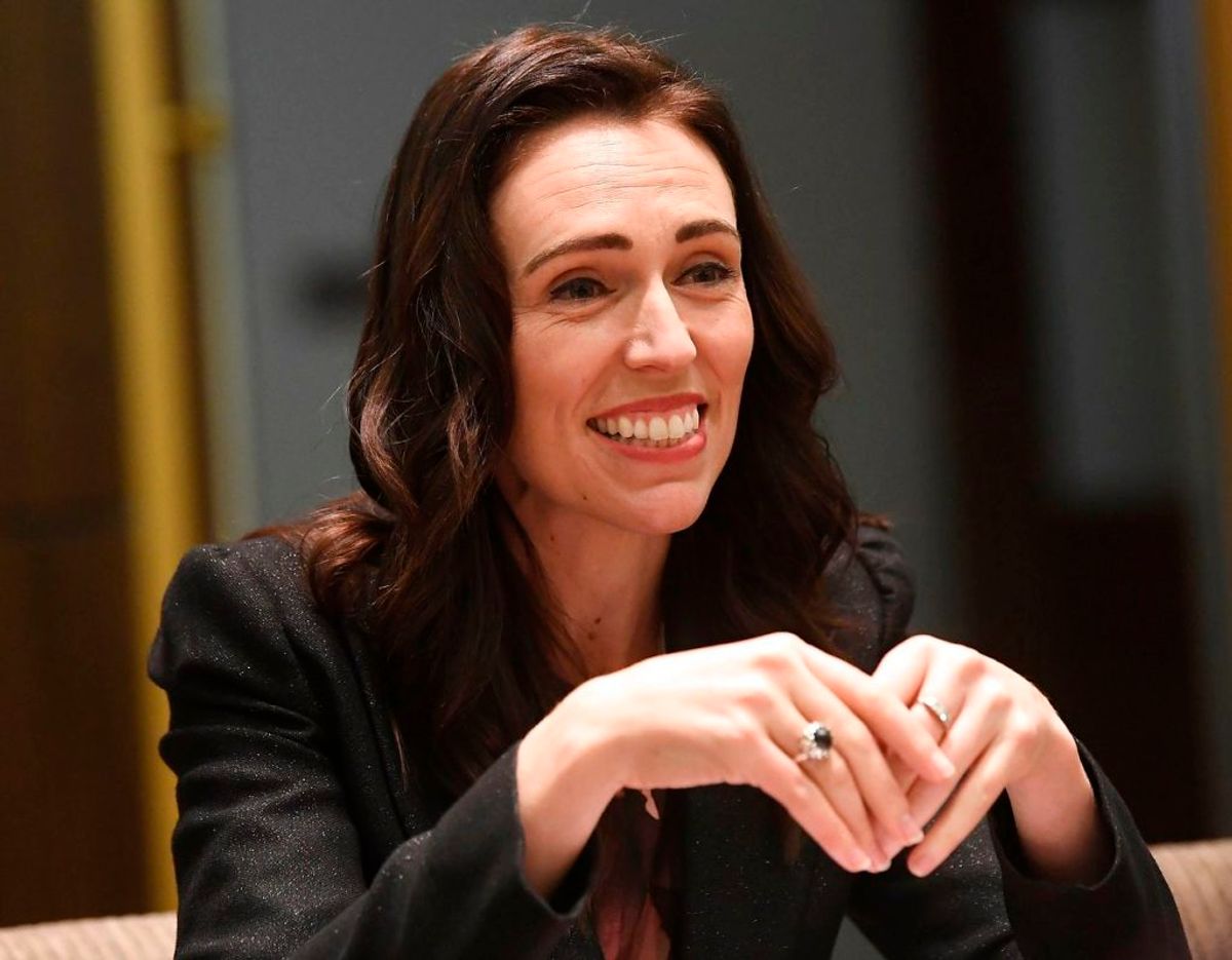 Jacinda Ardern er New Zealands premierminister. Hun blev blandt andet kendt for at være landets første kvindelige premierminister, samt at hun som premierminister gik på barsel. Foto: Scanpix