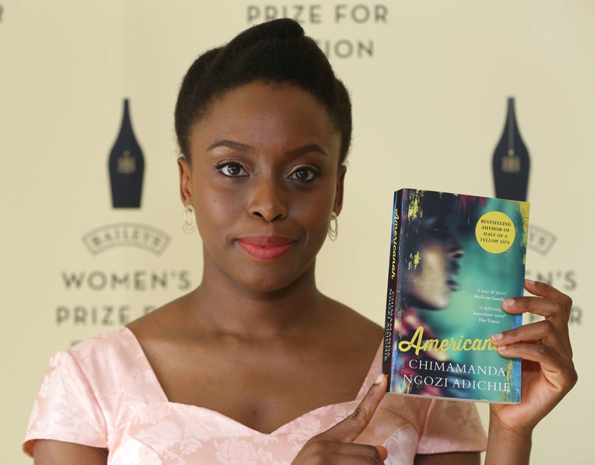 Forfatter Chimamanda Ngozi Adichie er feminist med stort F. Hun har tidligere udtalt, at hun synes, Meghan skal være leder af Commonwealth i stedet for prins Charles. Foto: Scanpix