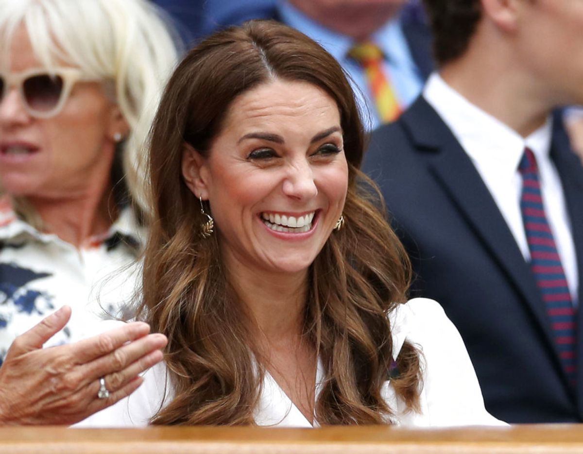 De royale har så småt vist sig som tilskuere ved dette års Wimbledon. Både hertuginde Kate og vores egen kronprins Frederik har siddet på lægterne ved den store tennisturnering. Foto: Scanpix