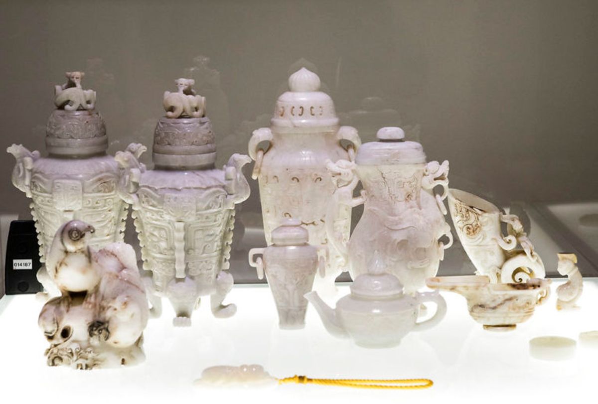 Prins Henriks samling af orientalsk jadekunst. Prinsen har hele sit liv samlet på asiatisk jadekunst, og samlingen udgør i dag en af verdens største. Foto: Scanpix