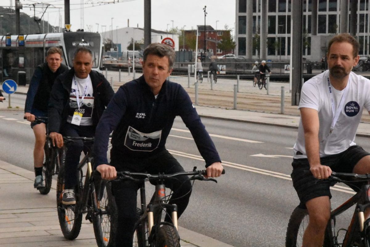 Kronprinsen gjorde noget af en entré i Aarhus. KLIK VIDERE OG SE DE MANGE BILLEDER. Foto: Øxenholt Foto
