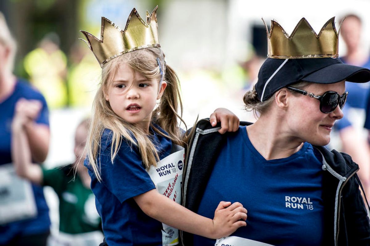 Kronprins Frederik løber Royal Run i Aarhus, mandag den 21. maj 2018. I løbet af dagen løber Kronprinsen i Danmarks fem største byer i forbindelse med, at han fylder 50 år den 26. maj 2018. Royal Run-løbet er delt op i temaer, der afspejler Kronprinsens liv. I Aarhus er temaet studietiden.. (Foto: Mads Claus Rasmussen/Ritzau Scanpix)
