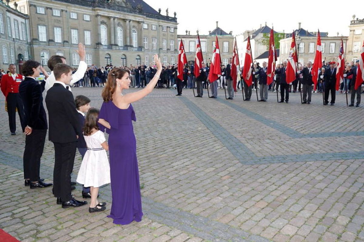 Prins Joachim og hans familie ankommer til en middag i anledning af sin 50-års fødselsdag i Christian VII’s Palæ, Amalienborg i København, fredag den 7. juni 2019. Det er dronning Margrethe er vært for middagen. Foto: Martin Sylvest/Ritzau Scanpix.
