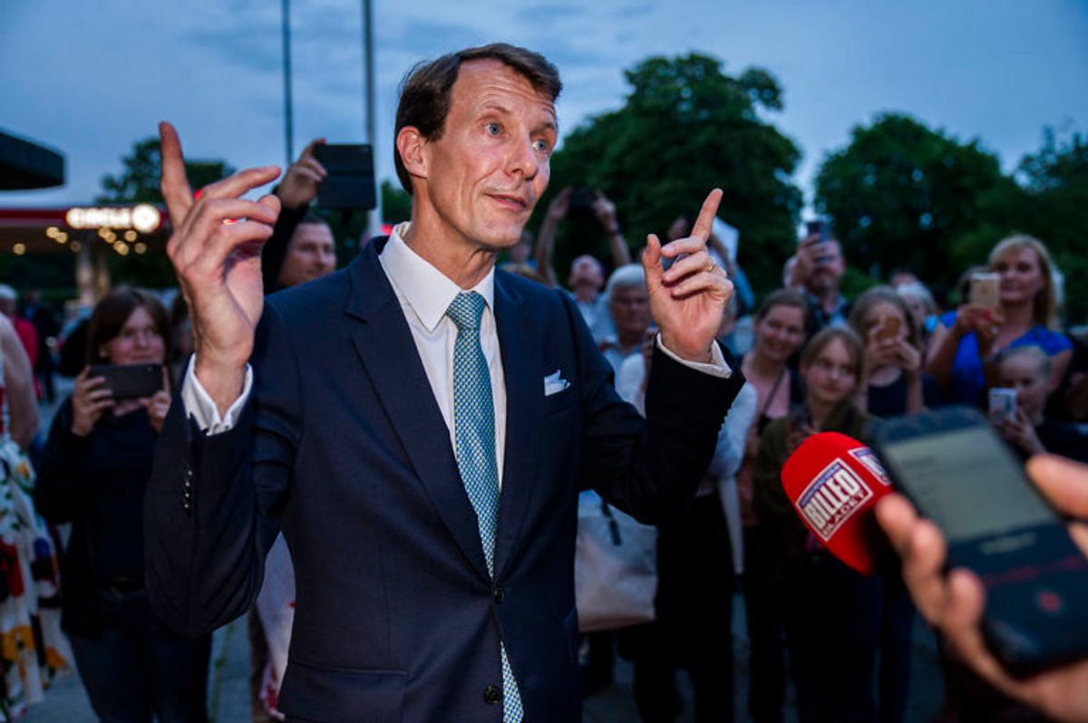 Denne hud havde cremekongen kun til overs for. KLIK FOR FLERE BILLEDER FRA FØDSELSDAGSFESTEN. (Foto: Scanpix)