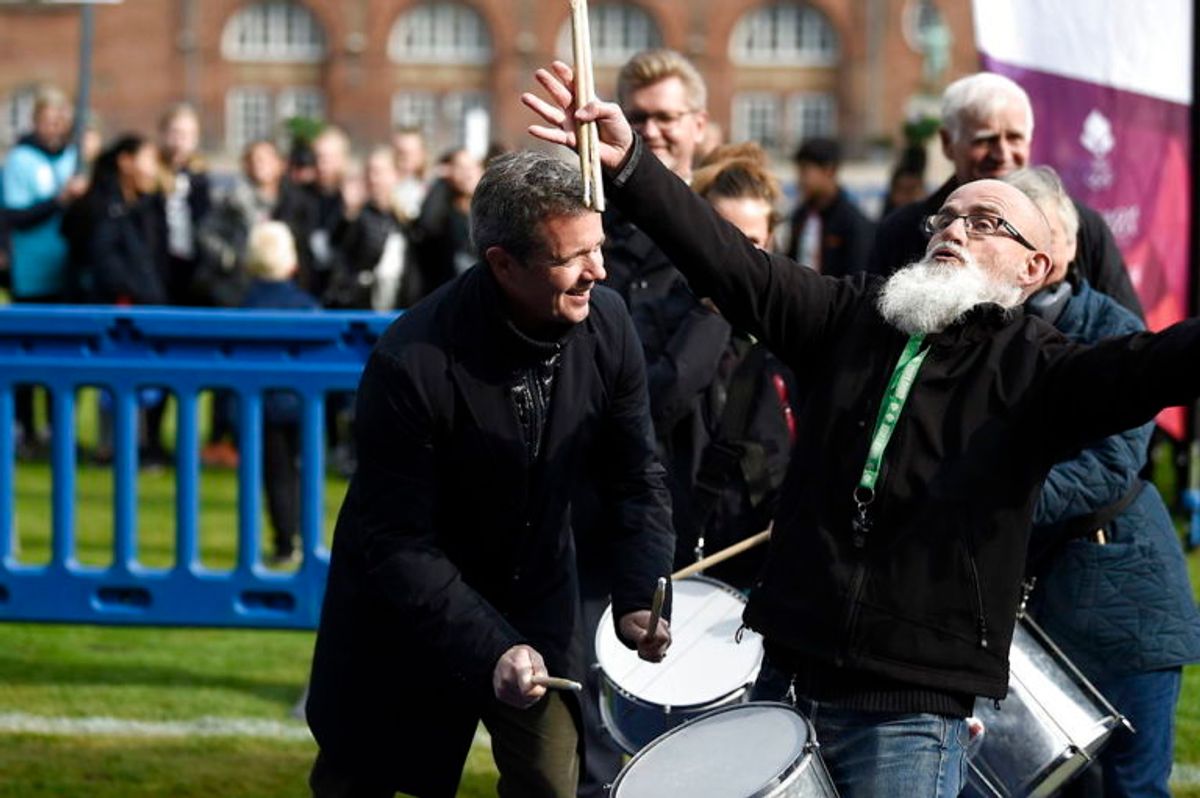 Kronprins Frederik deltager i Skole OL på Østerbro Stadion i København, onsdag den 8. maj 2019. Her sammen med Københavns overborgmester Frank Jensen. KLIK VIDERE FOR FLERE BILLEDER. (Foto: Liselotte Sabroe/Scanpix 2019)