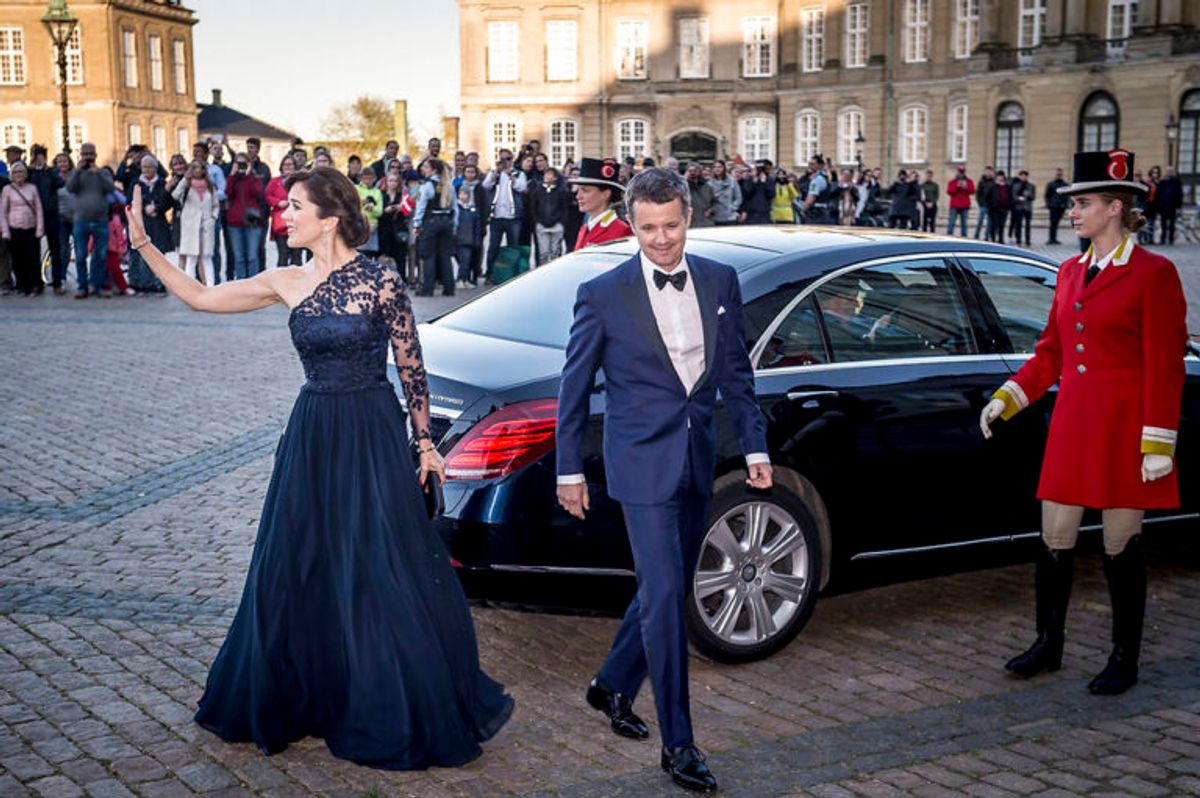 Kronprinsesse Mary og Kronprins Frederik ankommer til middag i anledning af prinsesse Benediktes 75-års fødselsdag på Amalienborg i København, mandag den 29. april 2019.. (Foto: Mads Claus Rasmussen/Ritzau Scanpix)