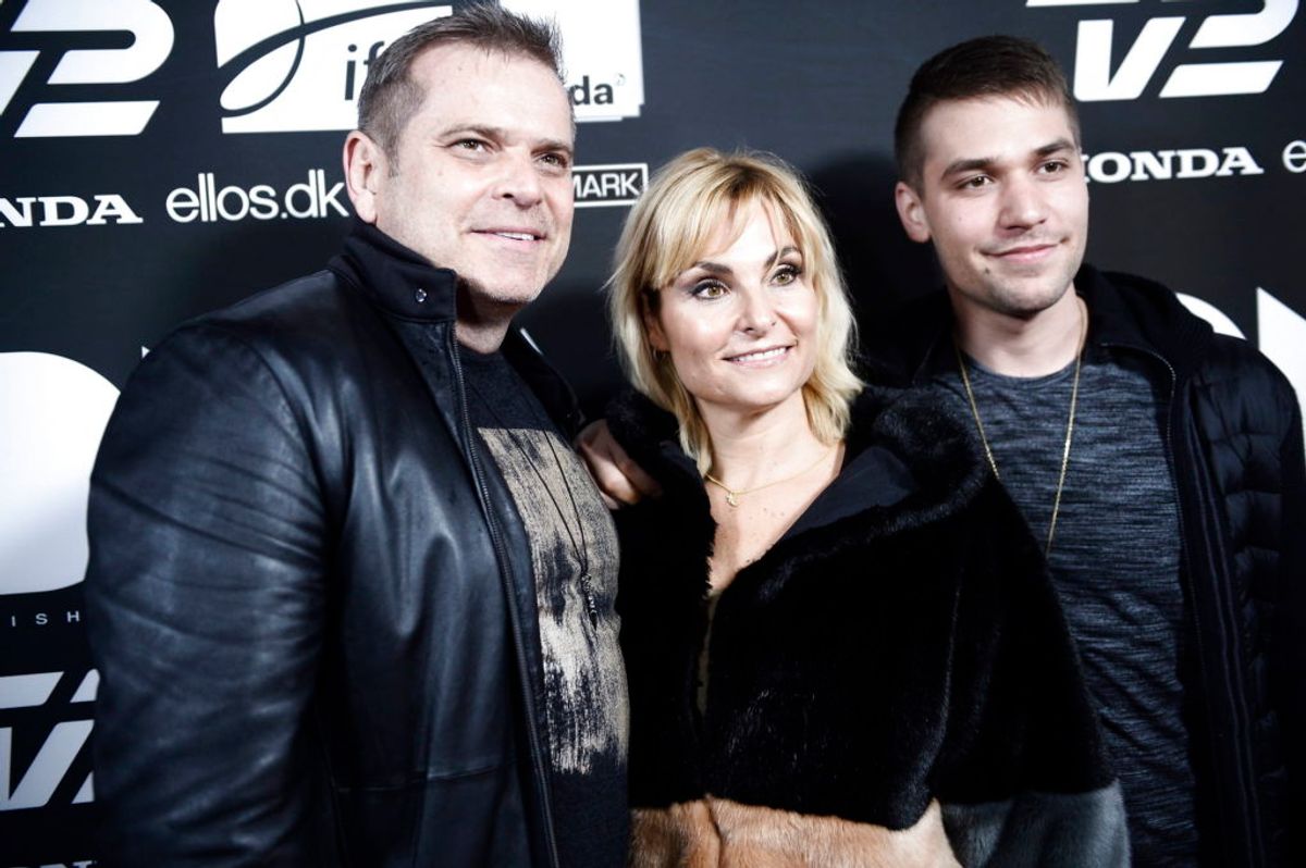Rød løber til Danish Music Awards fotograferet i Forum i København lørdag den 7. november 2015. Her ses Hans Pilgaard (tv) og Michele Bellaiche (im) med ledsager (th). (Foto: Mathias Bojesen/Scanpix 2015)