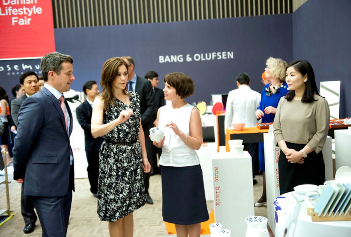 Anne Black. Kronprins Frederik og Kronprinsesse Mary åbner pop-up-butikker i Shinsegae. Shinsegae afdeling er den største stormagasin i Korea og tyve danske virksomheder vil vise og sælge deres produkter udelukkende en uge i de vigtigste butik i Seoul og en uge i Busan, den næststørste by i Korea