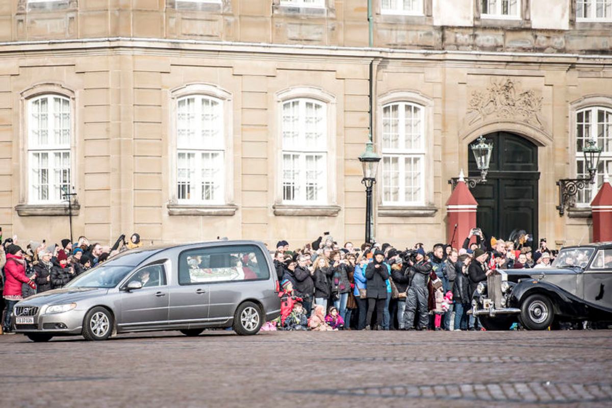 Prins Henriks bisættelse vækker stærke minder. KLIK VIDERE OG SE DE MANGE BILLEDER. Foto: Scanpix