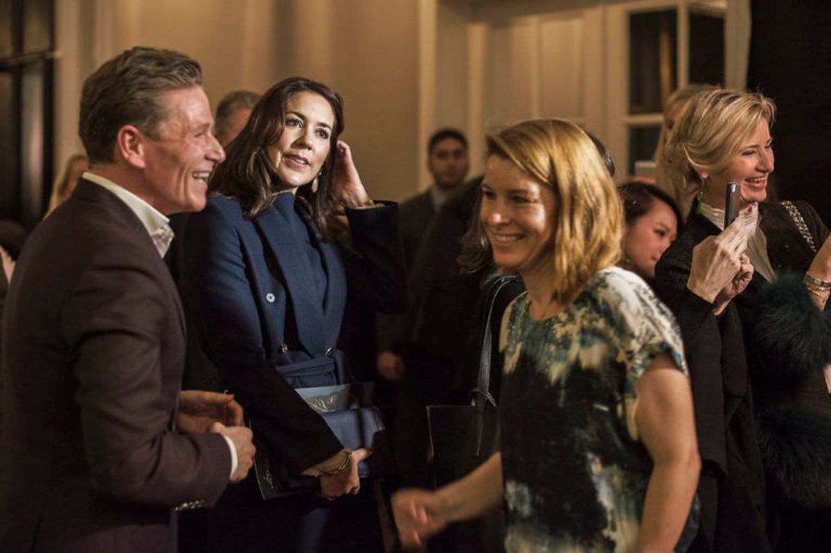 Her ses Jesper Høvring og kronprinsessen ved et modeshow på Hotel D’Angleterre i 2016. (Foto: Scanpix)