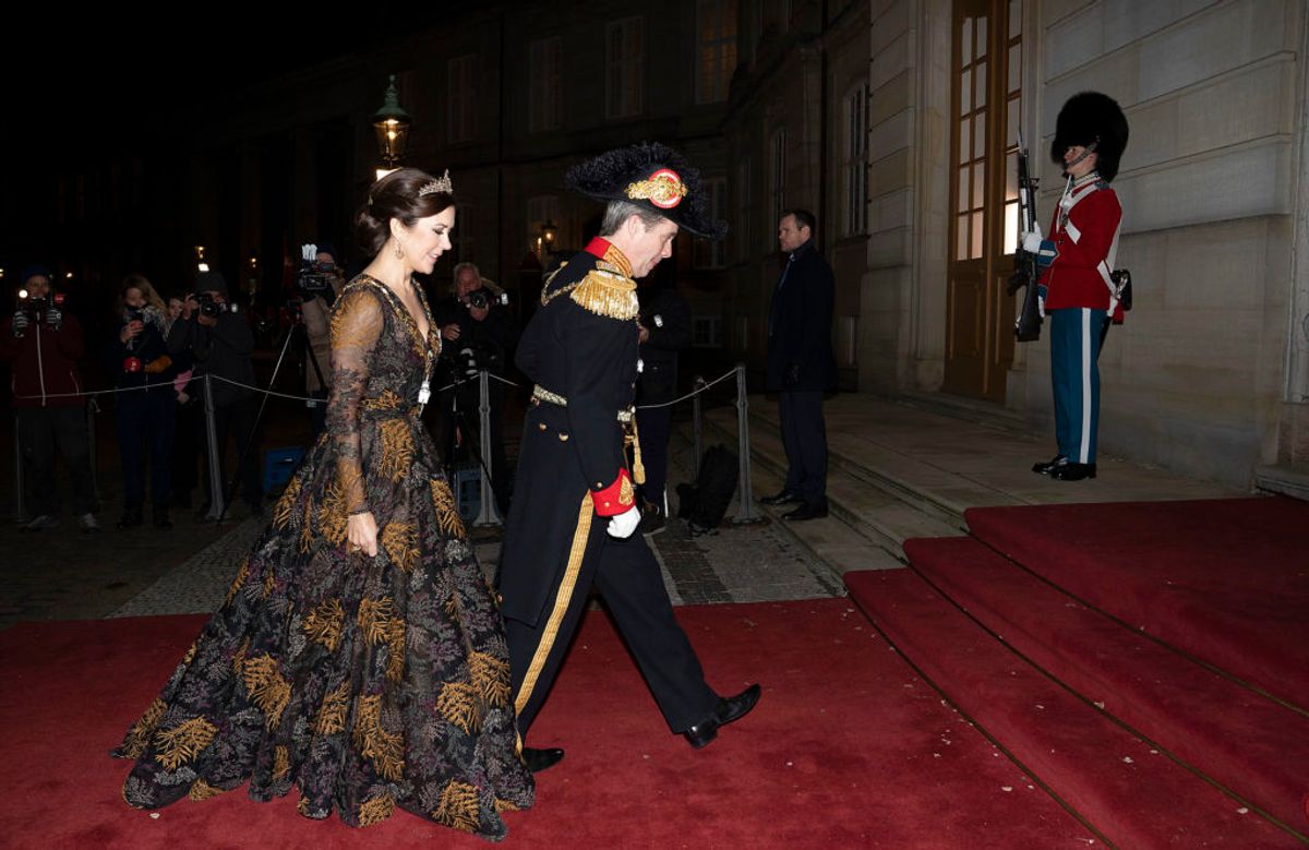 Kronprins Frederik og Kronprinsesse Mary ankommer til Nytårskur og -taffel for regeringen, folketingets formand, repræsentanter for det officielle Danmark og hoffet i Christian VII’s Palæ, Amalienborg i København, tirsdag den 1. januar 2019. (Foto: Keld Navntoft /Ritzau Scanpix 2018)