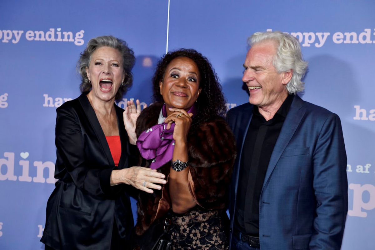 Skuespiller Birthe Neumann, instruktør Hella Joof og skuespiller Kurt Ravn til gallapremiere på filmen Happy Ending i Imperial i København, onsdag den 19. december 2018.. (Foto: Tariq Mikkel Khan/Ritzau Scanpix)