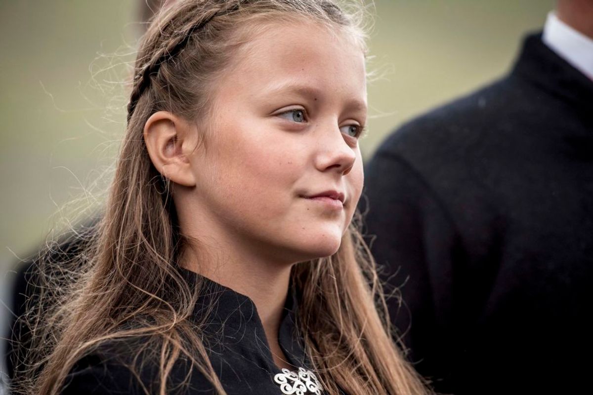 Prinsesse Isabella besøger syngende børn ved Osalund i forbindelse med deres officielle besøg på Færøerne, fredag den 24. august 2018.. (Foto: Mads Claus Rasmussen/Ritzau Scanpix)