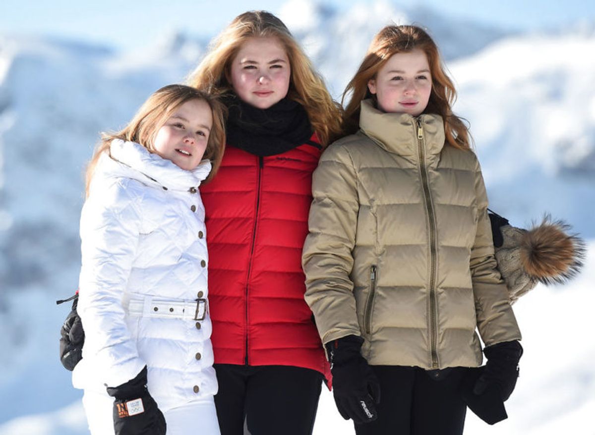 Her ses de tre skønne søstre på en skiferie i vinteren 2018. Fra venstre er det Ariana, Catharina-Amalia og Alexia (Foto: Scanpix) KLIK FOR FLERE FANTASTISKE BILLEDER AF FAMILIEN!