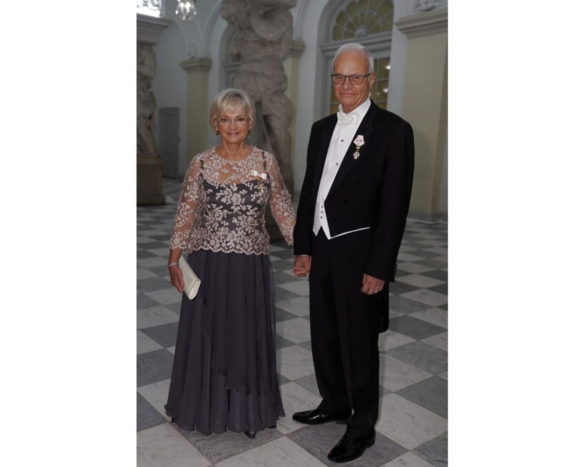 Folketingets formand Pia Kjærsgaard kender sin etikette. (Foto: Scanpix)