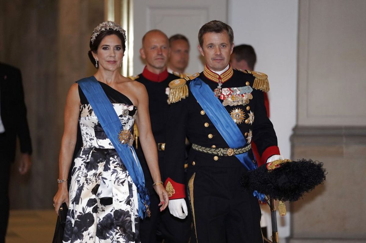 Kronprinsesse Mary og kronprins Frederik ankommer. (Foto: Martin Sylvest/Scanpix 2018)