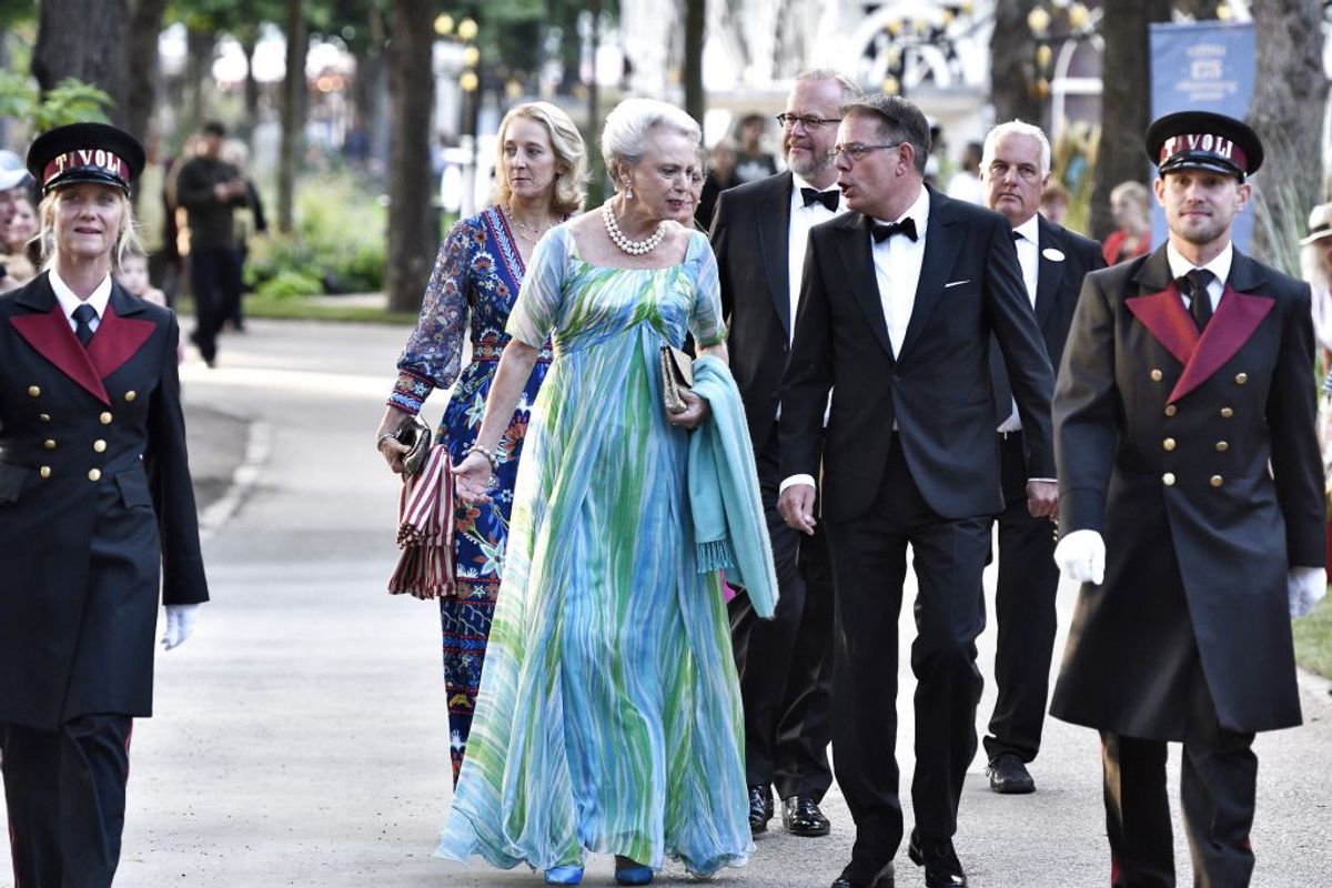 Kronprinsesse Mary og prinsesse Benedikte til premiere på New York City Ballet i Tivolis Koncertsal i København. Her ses Benedikte med Tivolis bestyrelsesformand Tom Knutzen, onsdag den 15. august 2018.. (Foto: Tariq Mikkel Khan/Ritzau Scanpix)