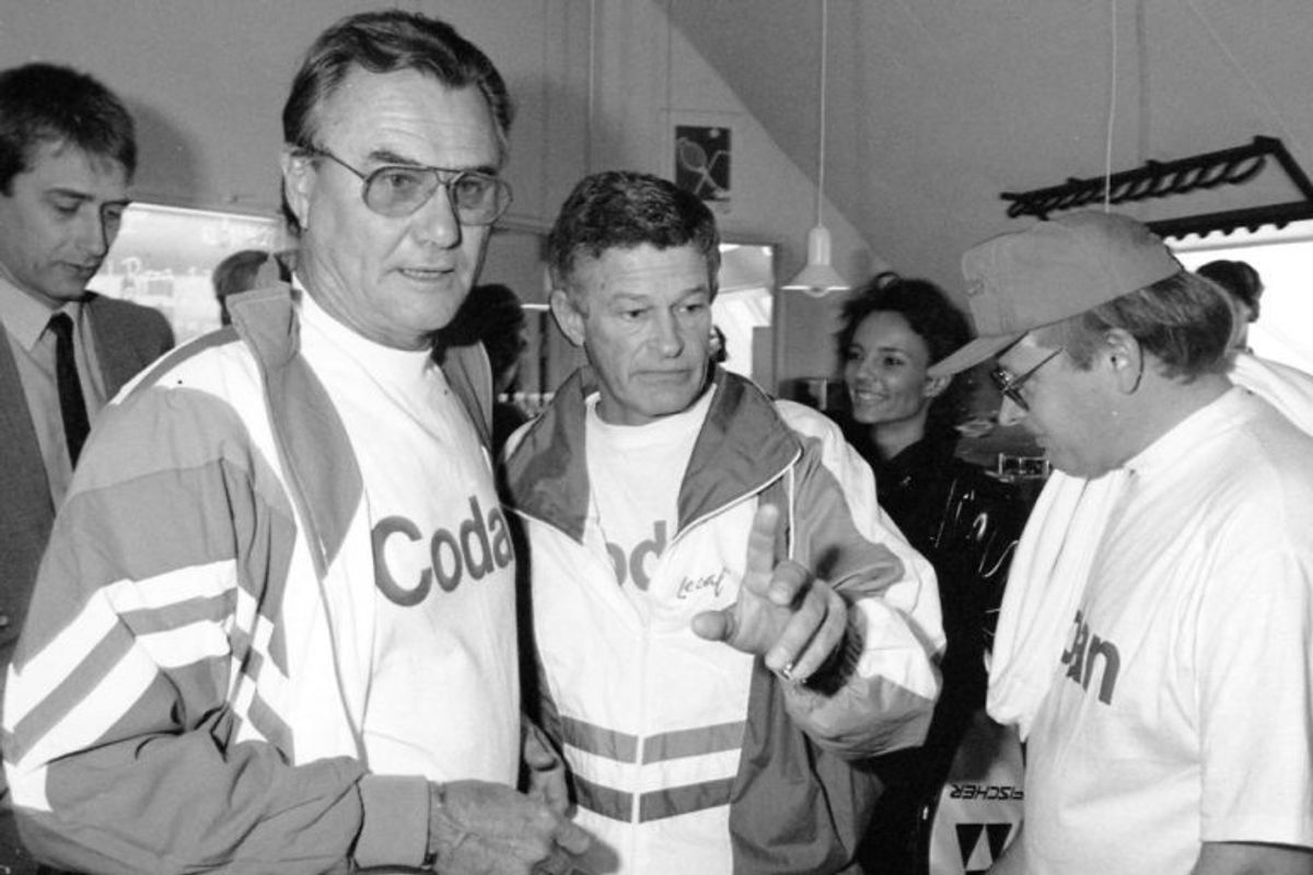 Her ses Peter Zobel og prins Henrik i en mere sports-relateret situation for mange år tilbage. I baggrunden ses Janni Spies. Arkivfoto: Scanpix