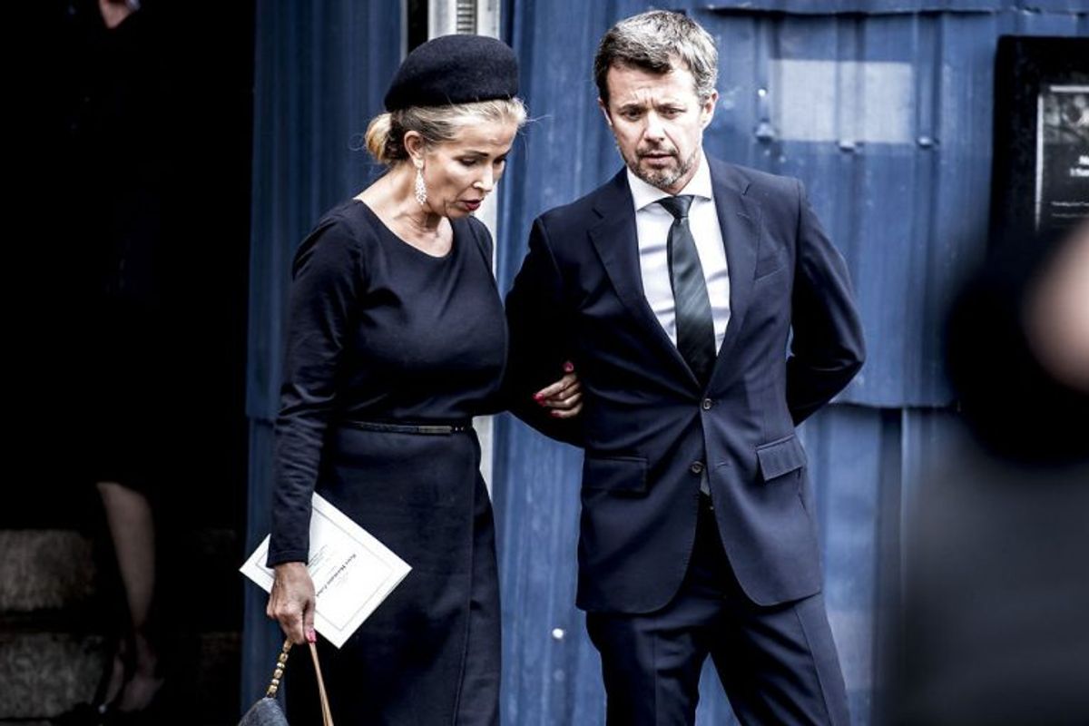 Peter Zobel var på fornavn med det danske kongehus – her er det ekskonen Henritte Zobel og kronprins Frederik, der sammen er på vej ud fra kirken. Arkivfoto: Mads Claus Rasmussen/Scanpix