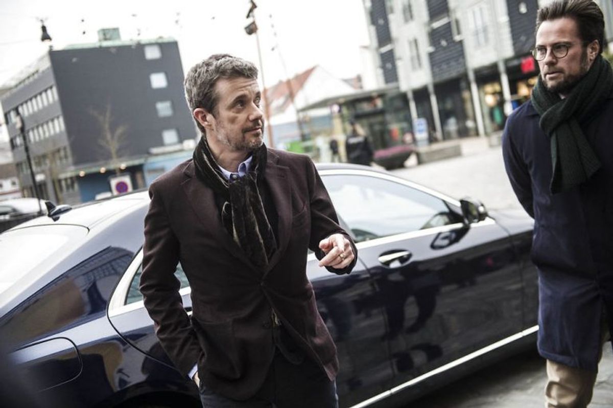 Her ankommer kronprins Frederik til åbningen af udstillingen om kunstneren Hergé. Foto: Tim Kildeborg Jensen/Scanpix