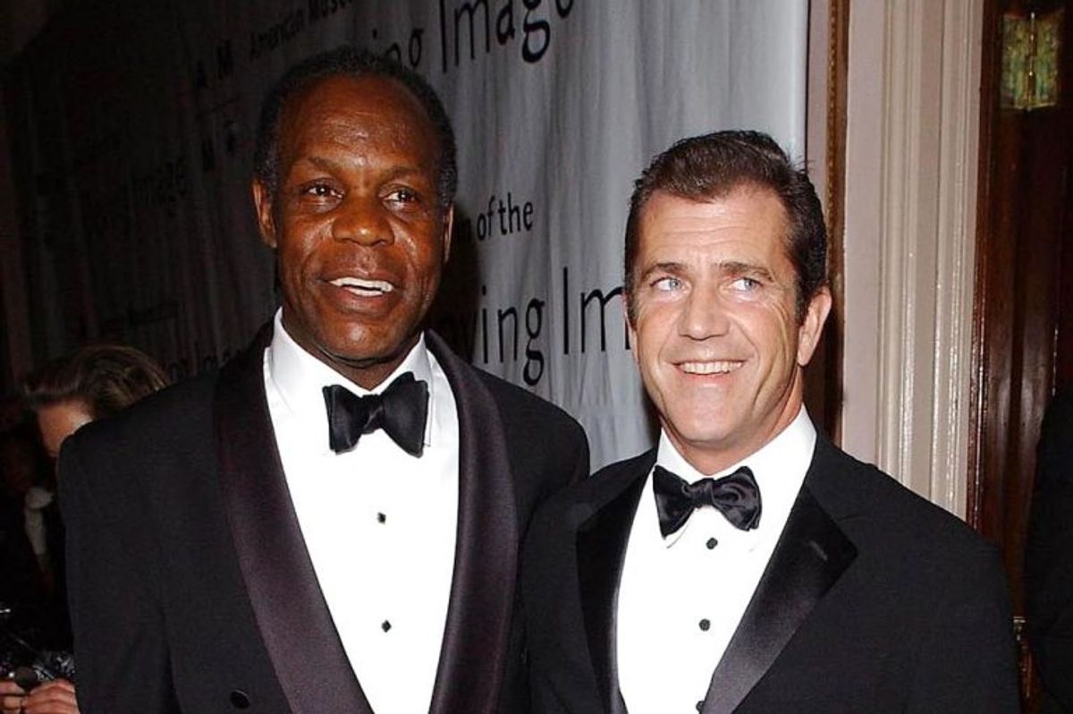 Makkerparret fra de fire “Lethal Weapon”-film Danny Glover og Mel Gibson. Filmserien hedder “Dødbringende Våben” på dansk. Arkivfoto: Chip East/Scanpix