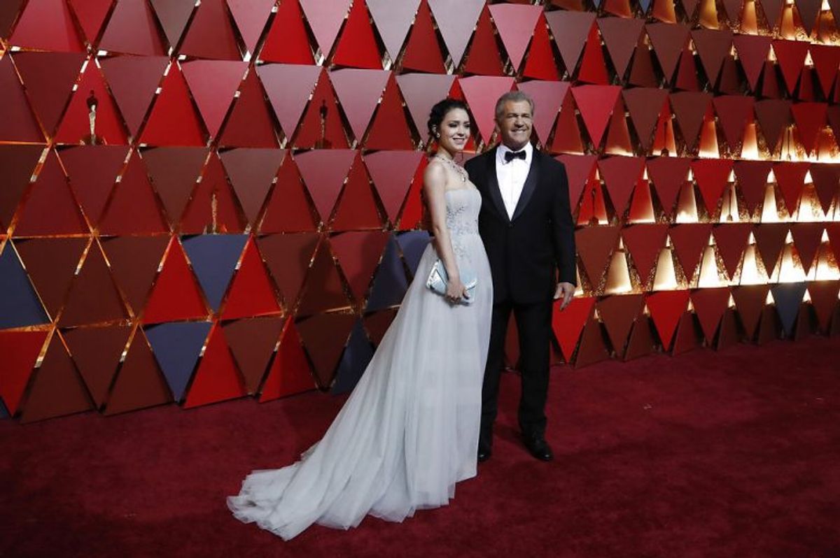 Her ses Mel Gibson med sin kæreste Rosalind Ross ved sidste års Oscar-fest. Arkivfoto: Mario Anzuoni/Scanpix