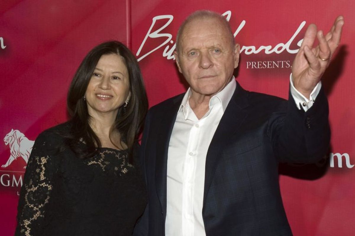Her ses skuespilleren med sin tredje hustru Stella Arroyave i 2012. Anthony Hopkins har fødselsdag i dag. Arkivfoto: Steve Marcus/Scanpix