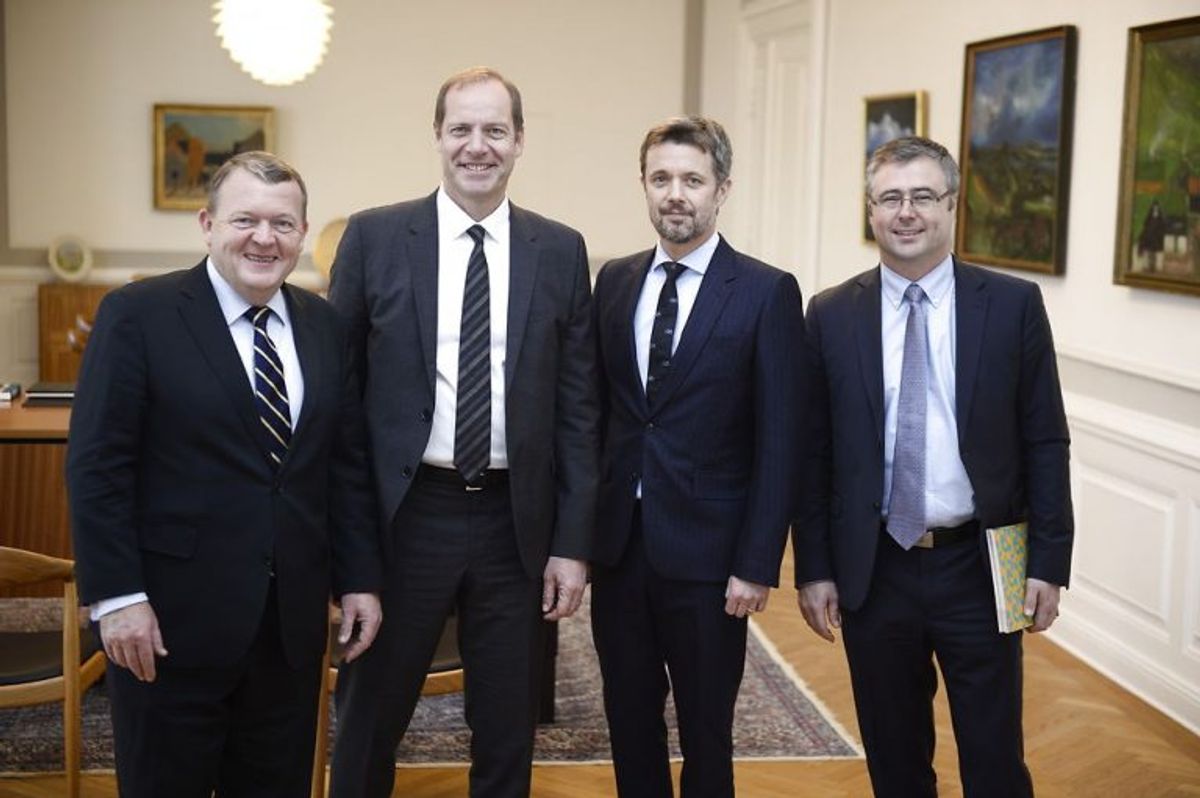 Humøret var højt i Statsministeriet onsdag, hvor Lars Løkke Rasmussen og kronprins Frederik mødtes med Tour De Frances løbsdirektør Christian Prudhomme. Foto: Mads Claus Rasmussen/Scanpix