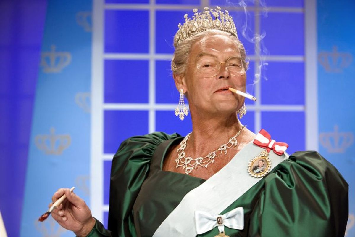 Ulf Pilgaard som storrygende dronning Margrethe i Cirkusrevyen 2006. Foto: Jeppe Michael Jensen/Scanpix (Arkivfoto)