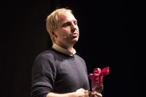 Rune Klan optrådte med showet Barnløs