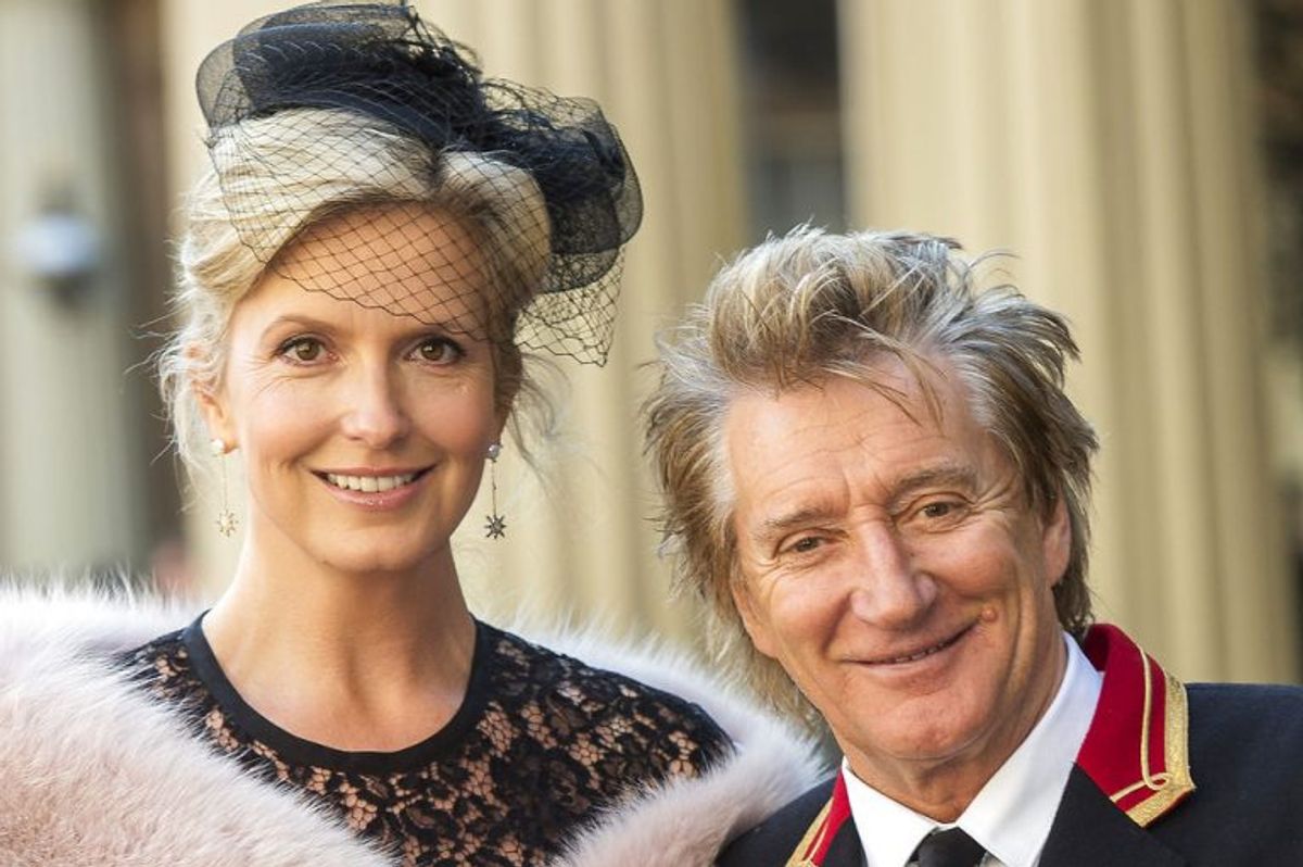 Sangeren Rod Stewart giftede sig med modellen Penny Lancaster-Stewart i 2007. Nu har parret fornyet løfterne. Foto: David Parker/Scanpix (Arkivfoto)
