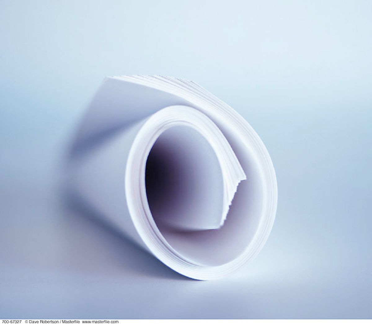 Fold et stykke papir i en kegle og placer det i en kop, hvor der er eddike og et stykke råddent frugt i. Placer den smallest del ned i glasset. Foto: Dave Robertson / Scanpix Dave Robertson