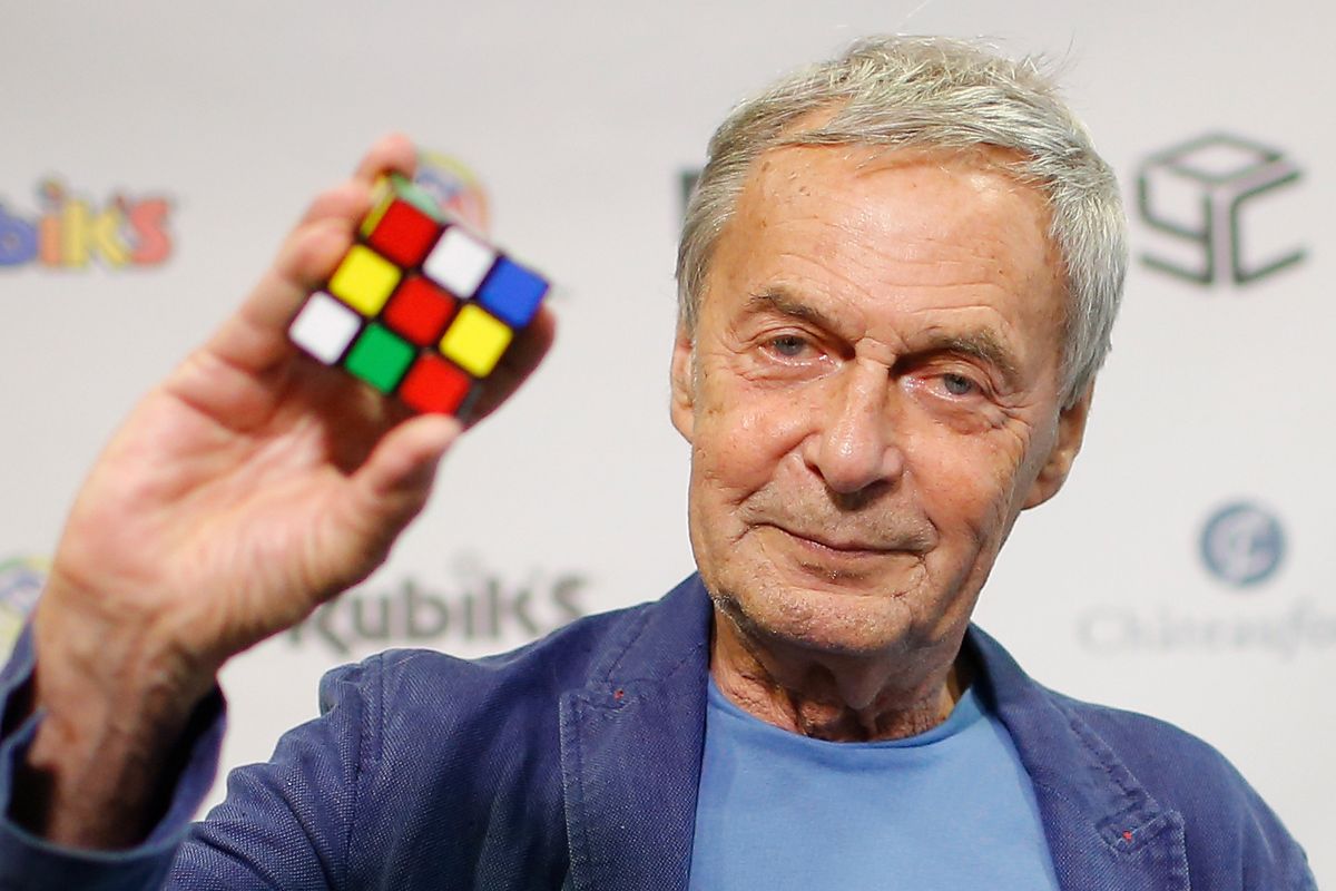 Erno Rubik opfandt sin berømte terning i 70'erne, men det var i 80'erne, at det folkelige gennembrud kom. Foto: REUTERS/Stephane Mahe/Scanpix STEPHANE MAHE