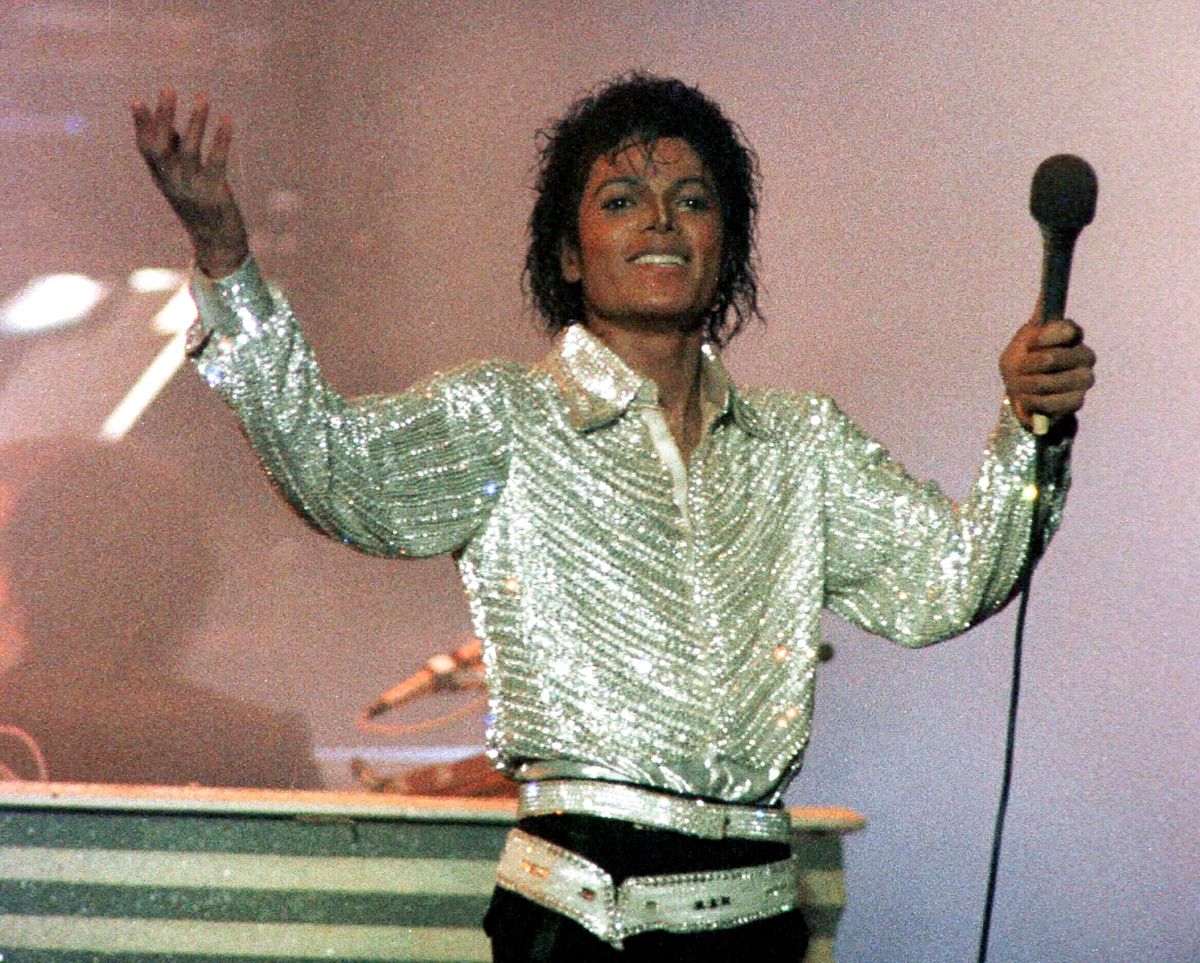 Michael Jackson var den mest lysende stjerne i 80'erne. KLIK GENNEM GALLERIET OG NYD ÅRTIET IGEN. Foto: REUTERS/Gary Hershorn/Files (CANADA ENTERTAINMENT OBITUARY) GARY HERSHORN