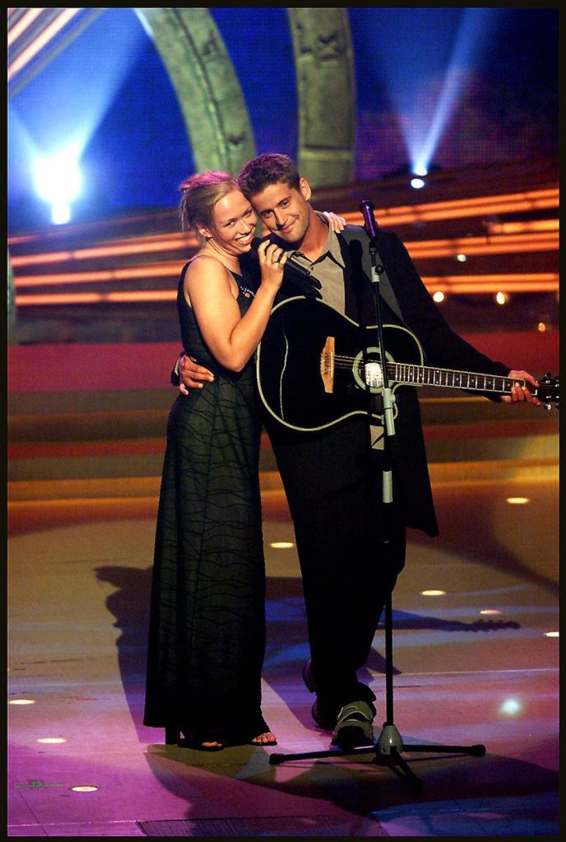 Trine Jepsen og Michael Teschl vandt Dansk Melodi Grand Prix 1999 med sangen Denne gang. Foto: BAX LINDHARDT/Scanpix (Arkivfoto)
