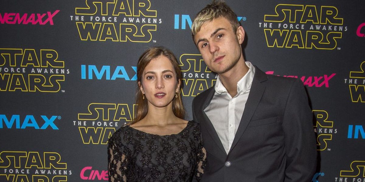 Stjerneparret Sarah-Sofie Boussnina og Louis Samson Myhre blev forlovet tidligere i år, og nu er turtelduerne taget på bryllupsrejse, efter at de i weekenden blev gift. Foto: Jørgensen Jakob/JAKOB JøRGENSEN