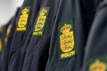 Betjente anklaget: Filmede ligets kønsdele