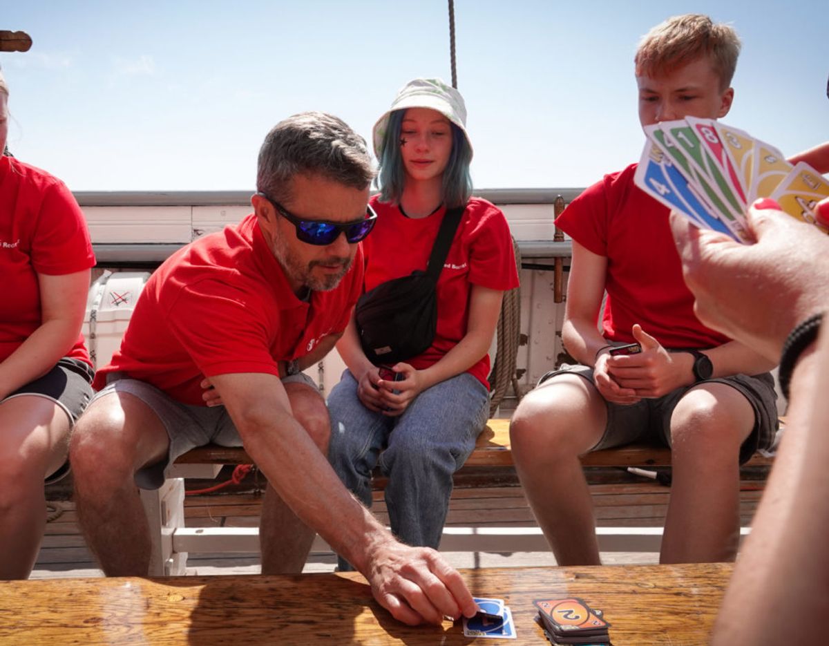 Mandag deltog kronprins Frederik i Red Barnets sommerlejr. Foto: Red Barnet/ Cathrine Hasholt