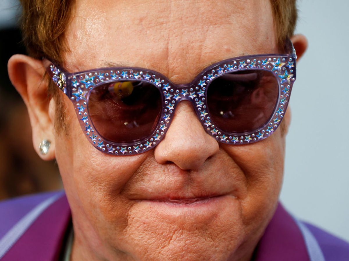 Elton John kigger forbi Horsens næste år. Foto: Eric Gaillard/Scanpix