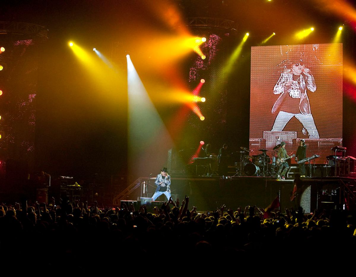 Guns N Roses, her under en koncert i Gigantium i Aalborg, er også med i klubben via deres 1980´er hit ‘Sweet Child O ‘Mine’ Foto: Henning Bagger/Ritzau Scanpix
