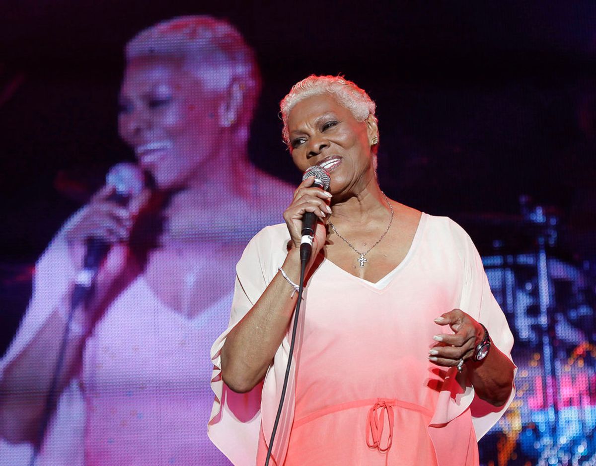 Nu 80’årige Dionne Warwick åbner nyt terapicenter i Venice ved Los Angeles, hvor hun vil bruge musikkens magi til at kurere lidelser som stress, angst og depression. Foto: Scanpix/REUTERS/Gilbert Bellamy