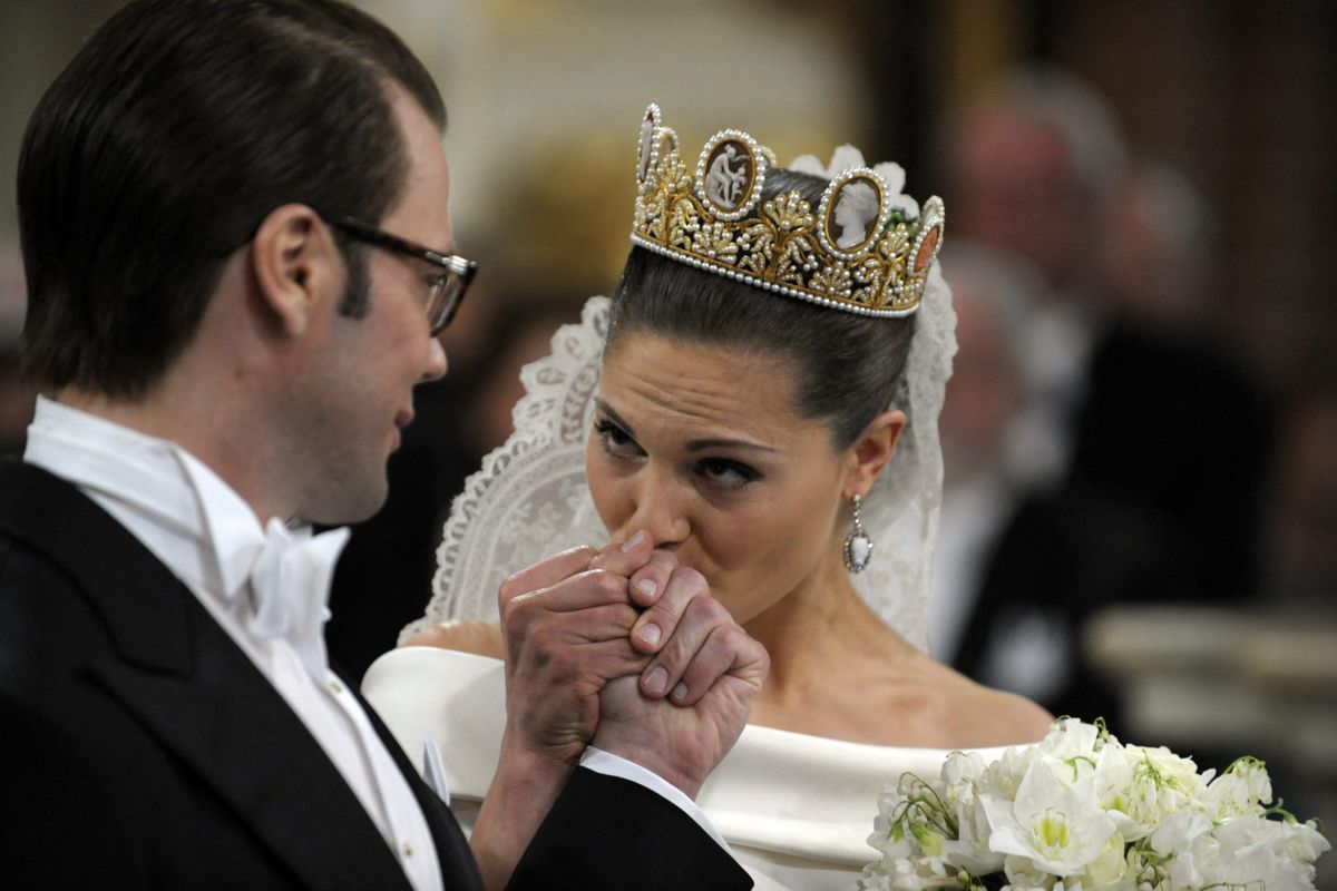 Det er 11 år siden, at kronprinsesse Victoria fik sin prins i den borgerlige Daniel Westling, som efter brylluppet foruden sin prinsesse også fik en prinsetitel. (Arkivfoto)