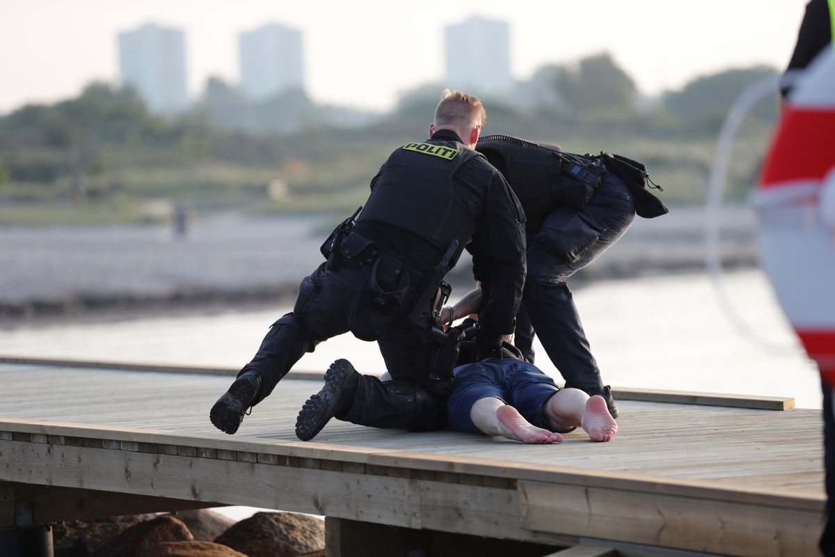 Manden anholdes på havnen i Vallensbæk. Foto: presse-fotos.dk