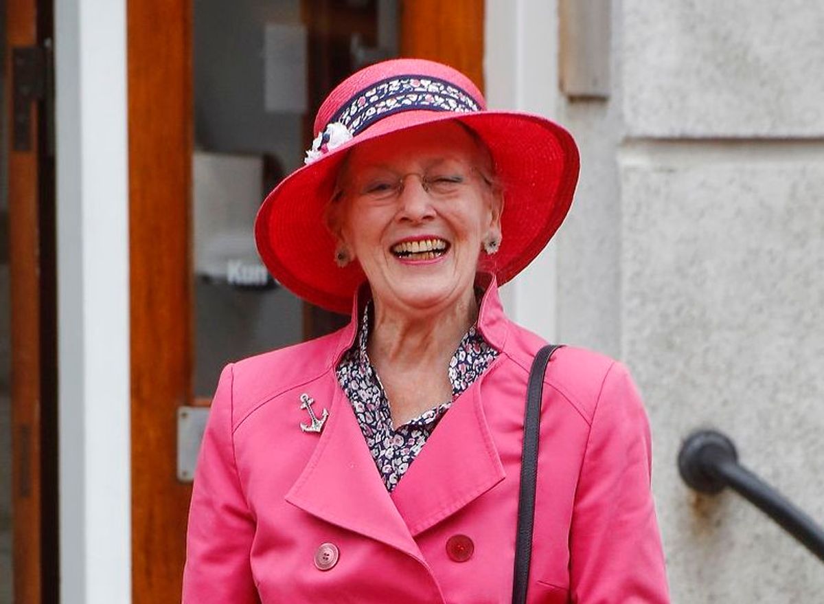Dronning Margrethe har ikke kongeskibet 'Dannebrog' med på sin tur til Færøerne og må derfor finde andet sted at overnatte.