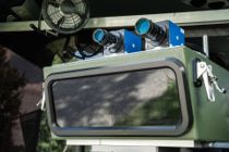 Rasende bilist hamrede løs på fotovogn