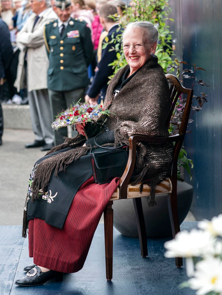 Dronning Margrethe besøger Færøerne. Her besøger hun mødestedet Underhuset, Toftir, Færøerne, søndag den 18. juli 2021. (Foto: Hanne Juul HANNE JUUL/Ritzau Scanpix)