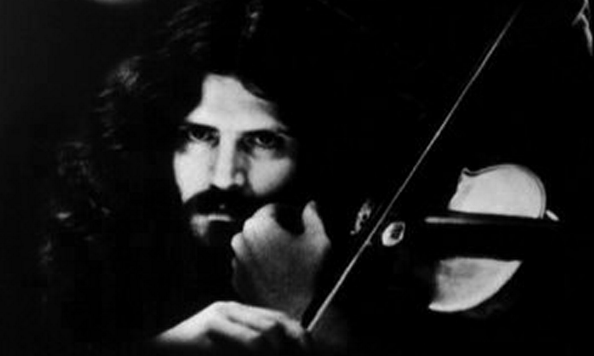 Robert E. “Robby” Steinhardt, sanger og violinist i rockgruppen ’Kansas’ er død, 71 år gammel.