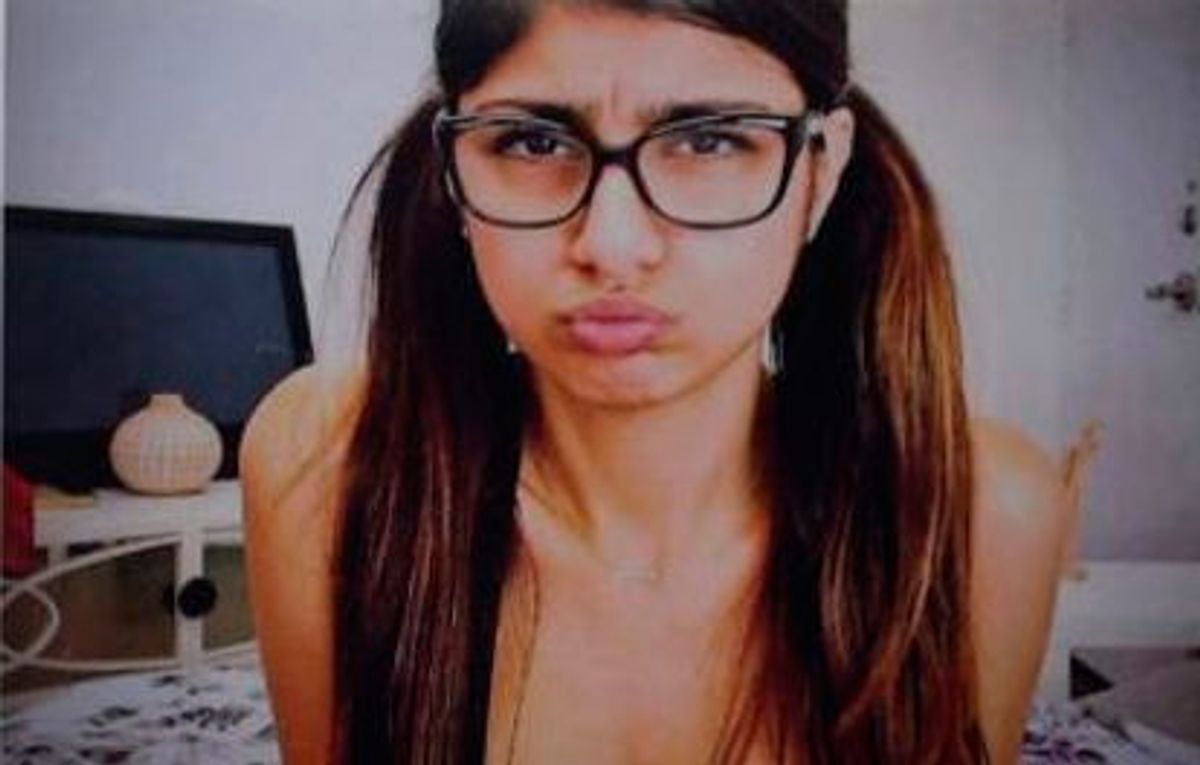 Mia Khalifa skal skilles med svenske Robert Sandberg. De to har været gift i ét år. Foto: Patrick BAZ / AFP