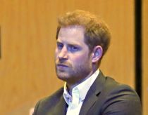 Han kan slet ikke selv